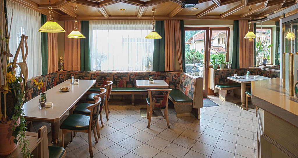 Cafe Landerl Hotel Матрей ин Остирол Екстериор снимка